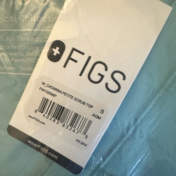 Figs Women's Top in Seaglass - Picture 5 of 6